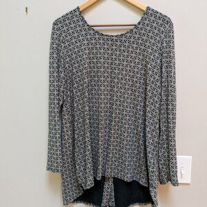 J. Jill Wearever Button Back Tunic Floral Geo Petite L